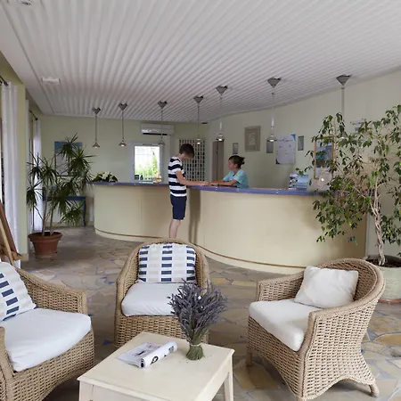 Pierre & Les Rivages Des Issambres 4*