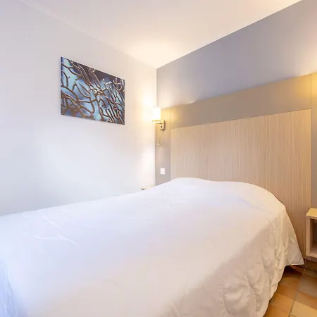 Pierre & Les Rivages Des Issambres 4*